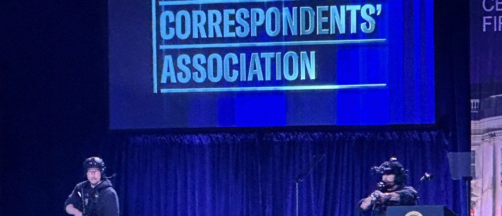 ΗΠΑ: Για απόπειρα δολοφονίας και οπλοκατοχή κατηγορείται ο άνδρας που εισέβαλε στο δείπνο της Ένωσης Ανταποκριτών