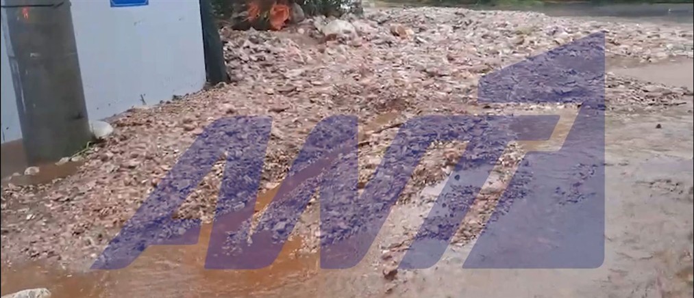 Κακοκαιρία Erminio: Στην Αττική οι δρόμοι μετατράπηκαν σε ποτάμια