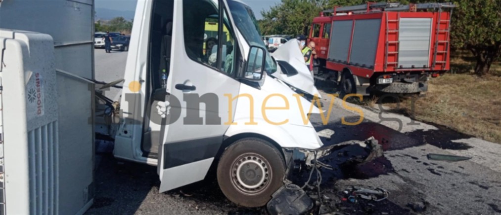 Σέρρες: Σύγκρουση ΙΧ με φορτηγό - Δύο Νεκροί (βίντεο)