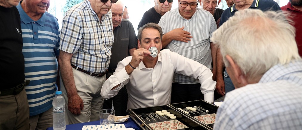 Στη Νέα Σμύρνη ο Κυριάκος Μητσοτάκης