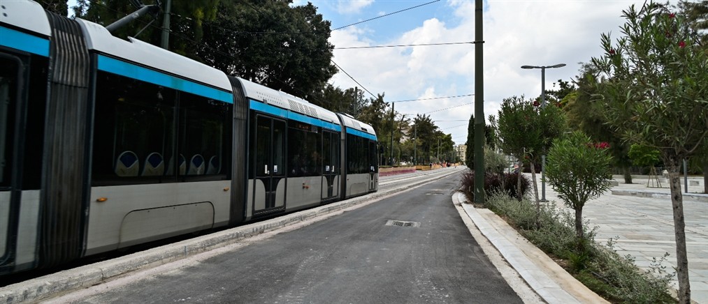 Τροχαίο ατύχημα στο Καλαμάκι: Σύγκρουση τραμ με φορτηγό