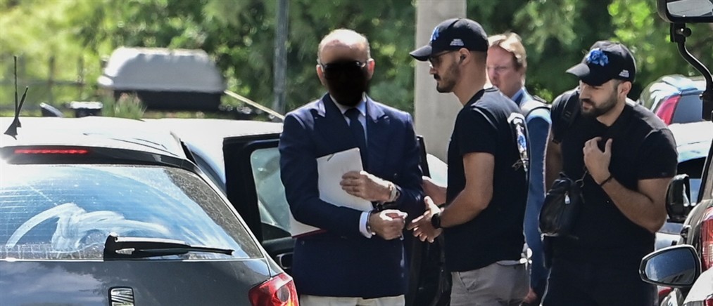 Στην Ευελπίδων βρίσκονται αυτή την ώρα οι δύο κατηγορούμενοι γιατροί του Γιώργου Μαζωνάκη