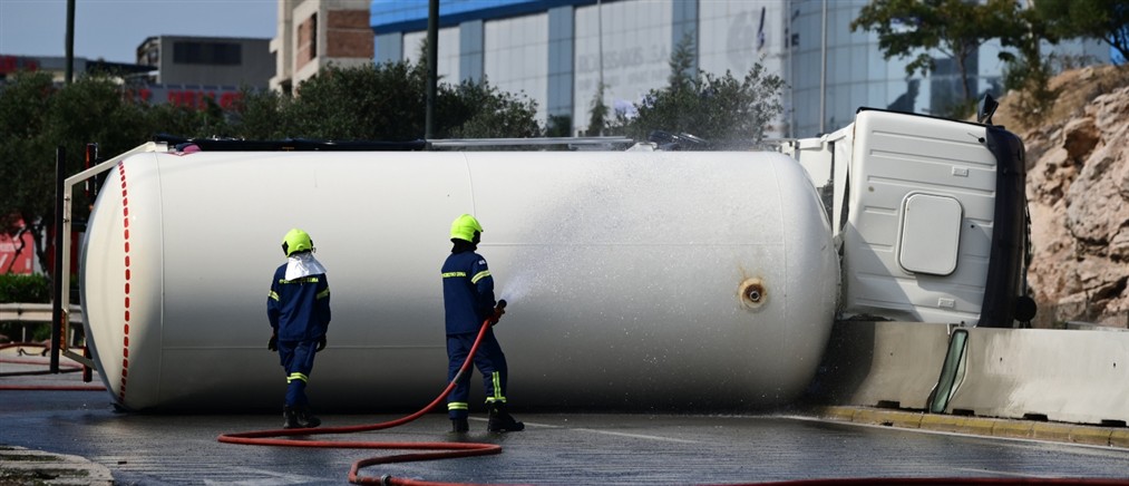 Βυτιοφόρο ανετράπη στην Εγνατία Οδό