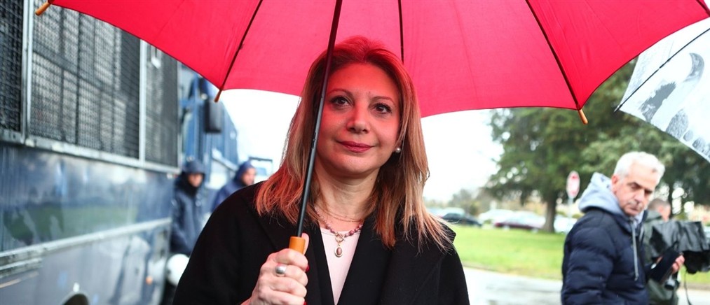 Μαρία Καρυστιανού: Ανάμεικτες αντιδράσεις από πολίτες και πολιτικούς, μετά την ανακοίνωση του κόμματος