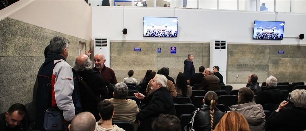 Συνεχίζεται η δίκη για την τραγωδία των Τεμπών (live blog)