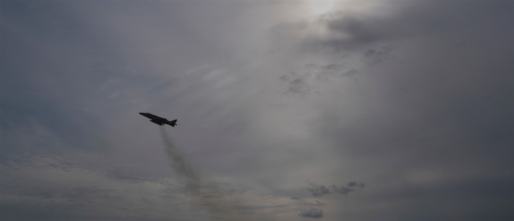 Το Ιράν κατέρριψε ένα αμερικανικό αεροσκάφος και δύο ελικόπτερα στη διάρκεια της επιχείρησης διάσωσης του δεύτερου πιλότου - 5 νεκροί