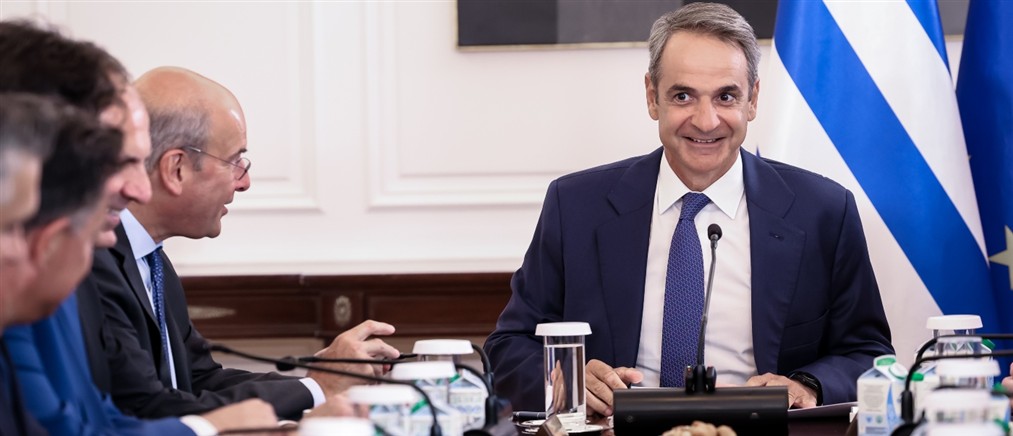 Μητσοτάκης: Η κυβέρνηση μειώνει σταθερά το δημόσιο χρέος