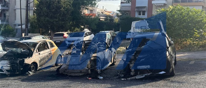 Αναστάτωση στη Θεσσαλονίκη: Στις φλόγες τυλίχθηκαν τρία οχήματα στην Πυλαία