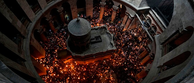 ΥΠΕΞ: Η Ελλάδα θα εξαντλήσει κάθε δυνατότητα μεταφοράς του Αγίου Φωτός
