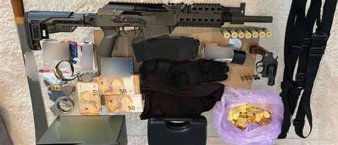 Λάρισα: Εξαρθρώθηκε εγκληματική οργάνωση που διέπραττε απάτες με "χρυσές λίρες" - Δείτε βίντεο