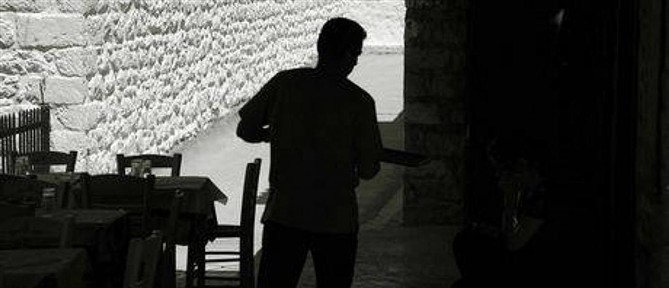 ΕΛΣΤΑΤ: Στο χαμηλότερο σημείο από το 2008 η ανεργία - Η δεύτερη καλύτερη επίδοση των τελευταίων 22 ετών