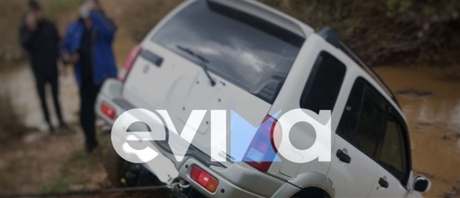Τροχαίο ατύχημα στην Εύβοια: Τζιπ έπεσε σε ρέμα (εικόνες)