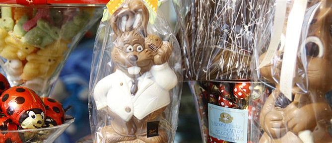 Από σήμερα το εορταστικό ωράριο για το Πάσχα - Ποια Κυριακή θα είναι ανοικτά τα καταστήματα