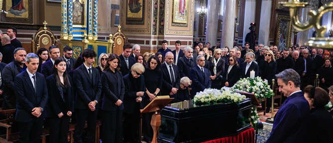 Μαρινέλλα: Σε βαρύ κλίμα το τελευταίο "αντίο" στη "μεγάλη" κυρία του ελληνικού τραγουδιού