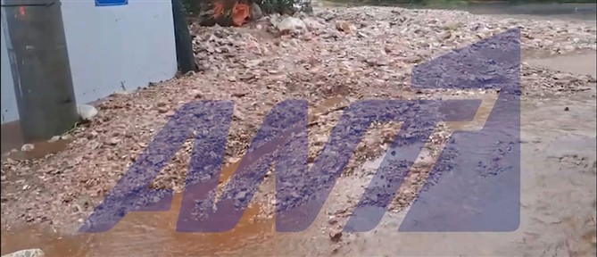 Κακοκαιρία Erminio: Στην Αττική οι δρόμοι μετατράπηκαν σε ποτάμια