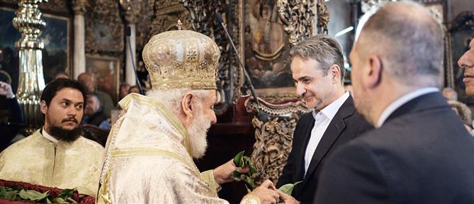 Ο Κυριάκος Μητσοτάκης στην πρώτη Ανάσταση στην Τήνο – Το μήνυμα του Μητροπολίτη Σύρου (εικόνες)