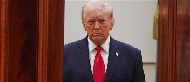 Ο Τραμπ απειλεί το Ιράν πως θα καταστραφούν κι άλλες πολιτικές υποδομές