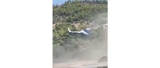 Σπέτσες: Ελικόπτερο προσγειώθηκε σε παραλία ανάμεσα σε λουόμενους (βίντεο)