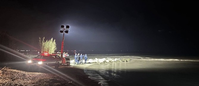 Αχαΐα: Μπροστά στα μάτια του γιου του χάθηκε ο 46χρονος ψαράς - Συνεχίζονται οι έρευνες
