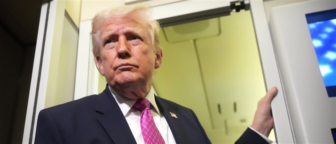 Τραμπ: O ναυτικός αποκλεισμός των ιρανικών λιμένων θα παραμείνει μέχρι να επιτευχθεί συμφωνία