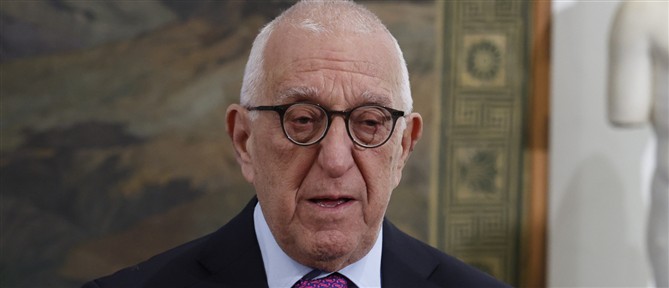 Συγχαρητήρια Κακλαμάνη σε Πετρούνια: "Μας έκανε ξανά υπερήφανους"