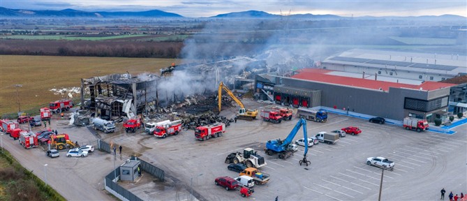 "Βιολάντα": Σε κλίμα οδύνης οι κηδείες των τριών γυναικών - Το μεσημέρι το τελευταίο "αντίο" στις άλλες δύο εργαζόμενες