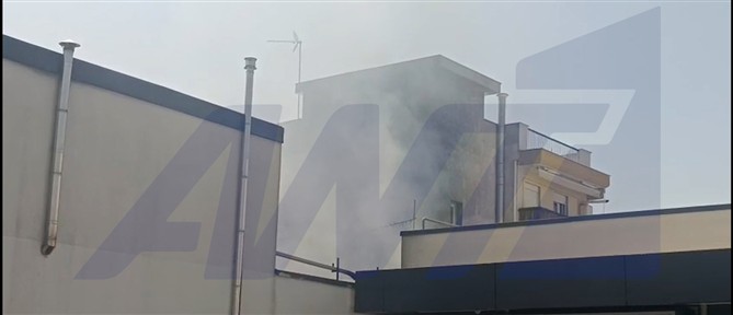 Εύοσμος: Εντοπίστηκε ηλικιωμένος χωρίς τις αισθήσεις του - Είχε προηγουμένως ξεσπάσει πυρκαγιά στο διαμέρισμά του