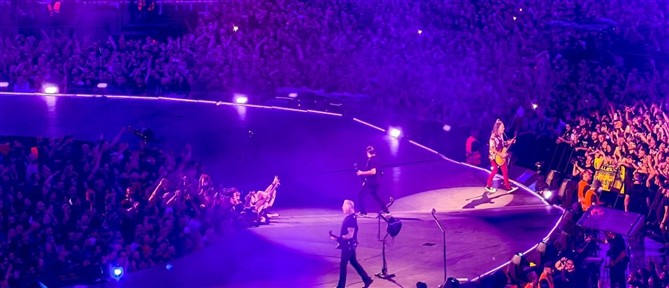Metallica στο ΟΑΚΑ: Πώς σχολίασαν οι Τρύπες τη διασκευή του "Δεν χωράς πουθενά"