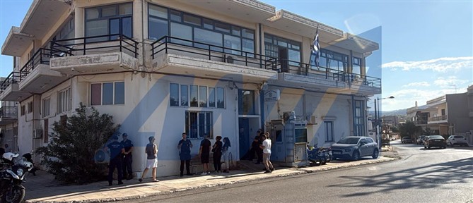 Άνδρας εισέβαλε στο Αστυνομικό Τμήμα Μάνδρας - Απείλησε με μαχαίρι αστυνομικούς