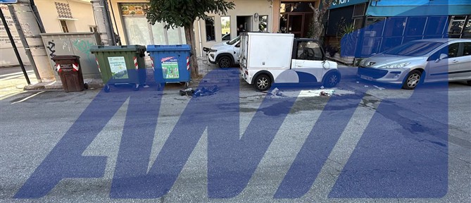 Σοβαρό τροχαίο στο Ίλιον: Μηχανή συγκρούστηκε με αυτοκίνητο - Οι αναβάτες δίνουν μάχη να κρατηθούν στη ζωή