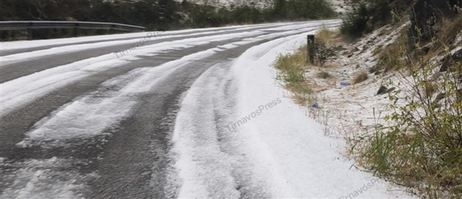 Τύρναβος: Εικόνες βιβλικής καταστροφής από το χαλάζι (εικόνες)