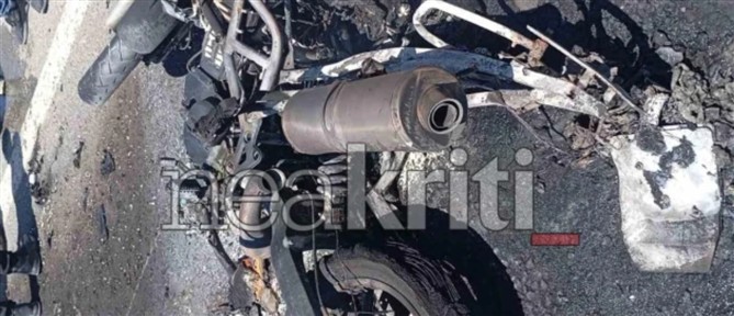 Ηράκλειο: Στις φλόγες τυλίχθηκε οδηγός μηχανής μετά από τροχαίο (εικόνες)