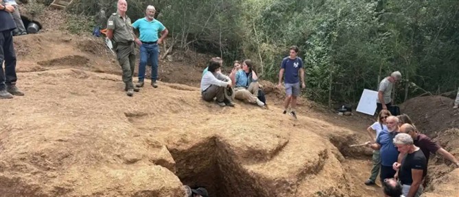 Ιταλία: Αρχαιολόγοι άνοιξαν ασύλητο τάφο 2.600 ετών - Βρέθηκαν τέσσερις σκελετοί και περισσότερα από 100 αντικείμενα (εικόνες)