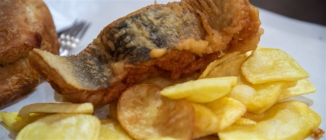 Την τιμητική του έχει, σήμερα, του Ευαγγελισμού ο μπακαλιάρος (βίντεο)