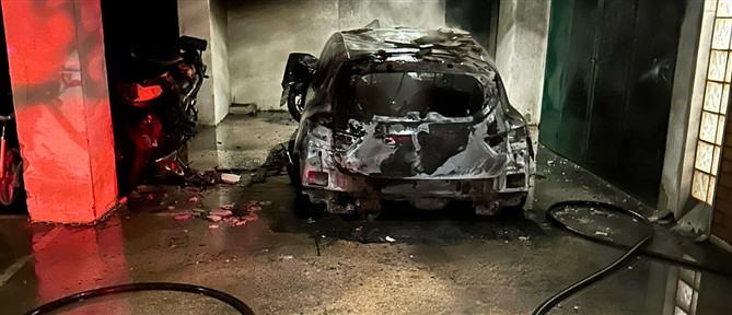 Θεσσαλονίκη: Φωτιά σε πυλωτή - Σοβαρές υλικές ζημιές σε οχήματα