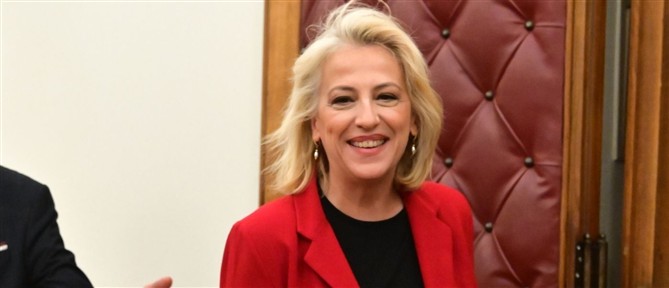 Η Ρένα Δούρου εξελέγη πρόεδρος της ΚΟ του ΣΥΡΙΖΑ