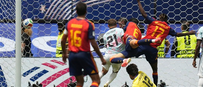Ο Μερίνο το... έκανε ξανά κι έστειλε τη «la roja» στους «4»

