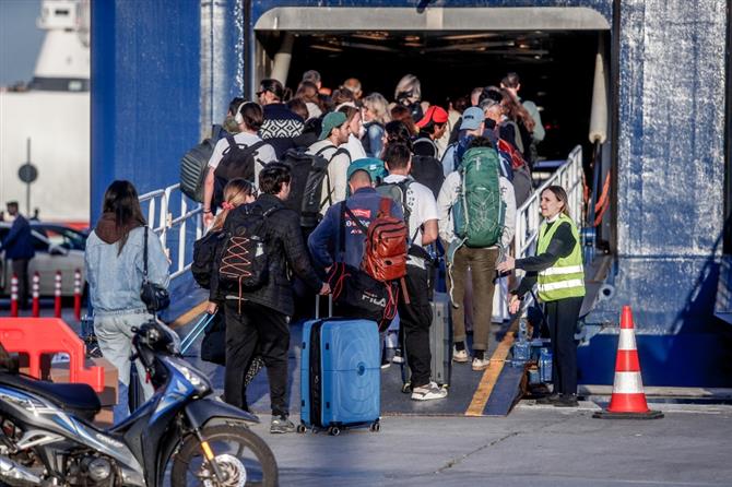Σε ετοιμότητα το λιμάνι του Πειραιά, λόγω της αυξημένης πασχαλινής κίνησης