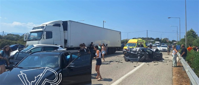 Πρέβεζα: Δεν διατρέχουν κίνδυνο για τη ζωή τους οι τραυματίες του τροχαίου στην υποθαλάσσια σήραγγα Ακτίου
