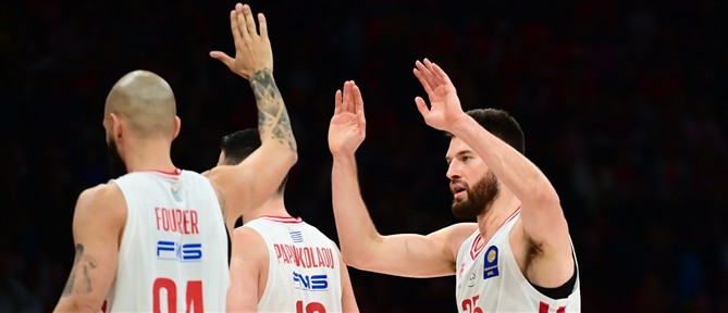 Ο Ολυμπιακός "καθάρισε" στο β' μέρος το ματς με τον ΠΑΟΚ