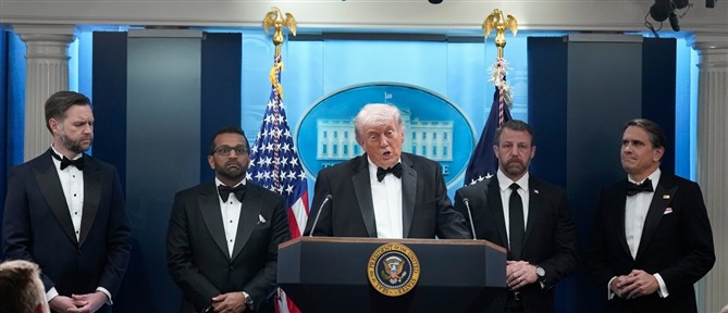 Τρόμος στην Ουάσινγκτον: Ένοπλος επιχείρησε να εισβάλει σε δεξίωση στην οποία παρευρισκόταν ο Ντόναλντ Τραμπ