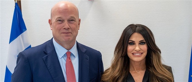 Συνάντηση Γκίλφοϊλ με το μόνιμο αντιπρόσωπο των ΗΠΑ στο ΝΑΤΟ