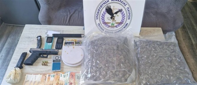 Πάτρα: Συνελήφθη πρώην αστυνομικός για κατοχή και εμπόριο ναρκωτικών – “Χειροπέδες” και στον γιο του