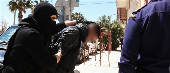 Δολοφονία 27χρονου: Στην ταράτσα του σπιτιού του είχε κρύψει το μαχαίρι ο 20χρονος