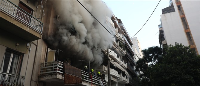 Καλύτερη η εικόνα της φωτιάς σε διαμέρισμα στον Πειραιά