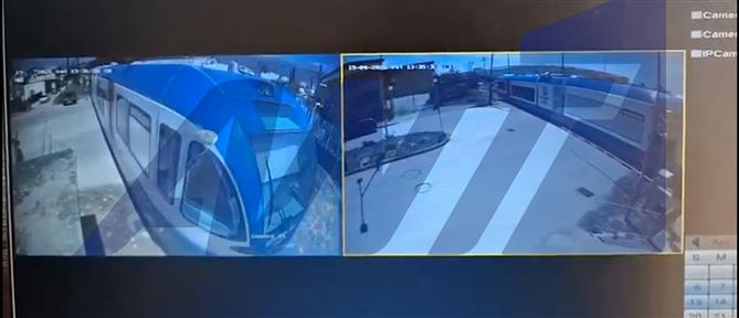 Πάτρα - Τροχαίο στον Προαστιακό: Η στιγμή που το τρένο συγκρούεται με το ΙΧ (βίντεο)