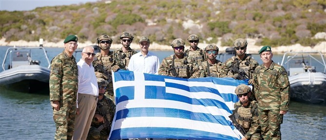 Ο Κυριάκος Μητσοτάκης στο Καστελλόριζο για την 83η επέτειο της Απελευθέρωσης