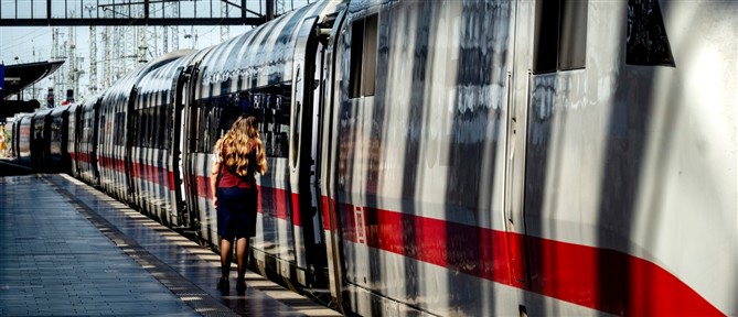 Γερμανία: Ενός λεπτού σιγή σε όλα τα τρένα μετά τον βίαιο θάνατο ελεγκτή