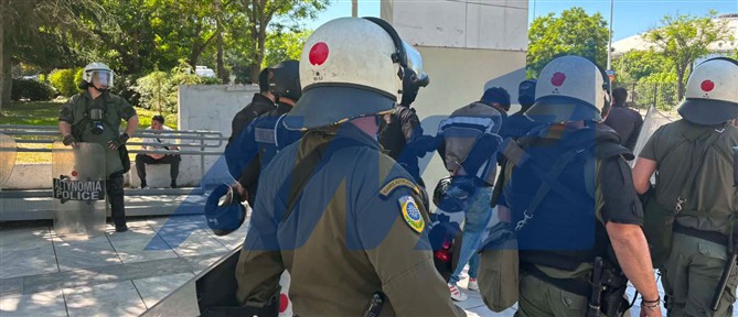 ΑΠΘ: Επίθεση σε φοιτητές με ρόπαλα και καπνογόνα - Έξι τραυματίες (βίντεο)