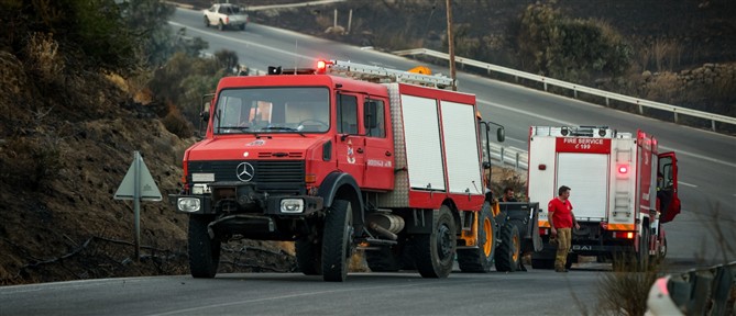 Λασίθι: Καταστράφηκαν ολοσχερώς δύο πυροσβεστικά οχήματα που εγκλωβίστηκαν στις φλόγες